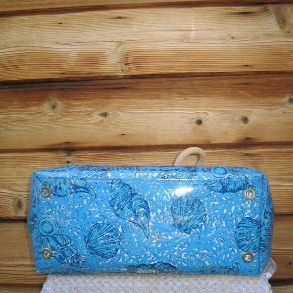 Lilly Pulitzer Large PVS Seashell Print Tote Beach Bag - Picture 8 of 15
